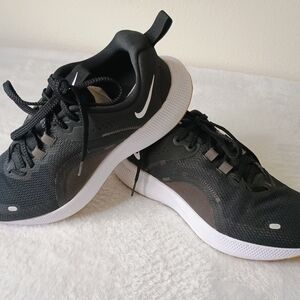 🏃‍♀️ Nike React Escape Run 2 Black Gum Sole Running Shoes 8.5